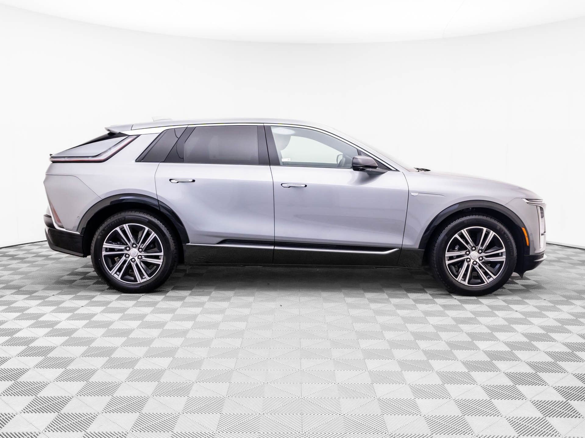 New 2026 Cadillac Lyriq Luxury RWD image 6