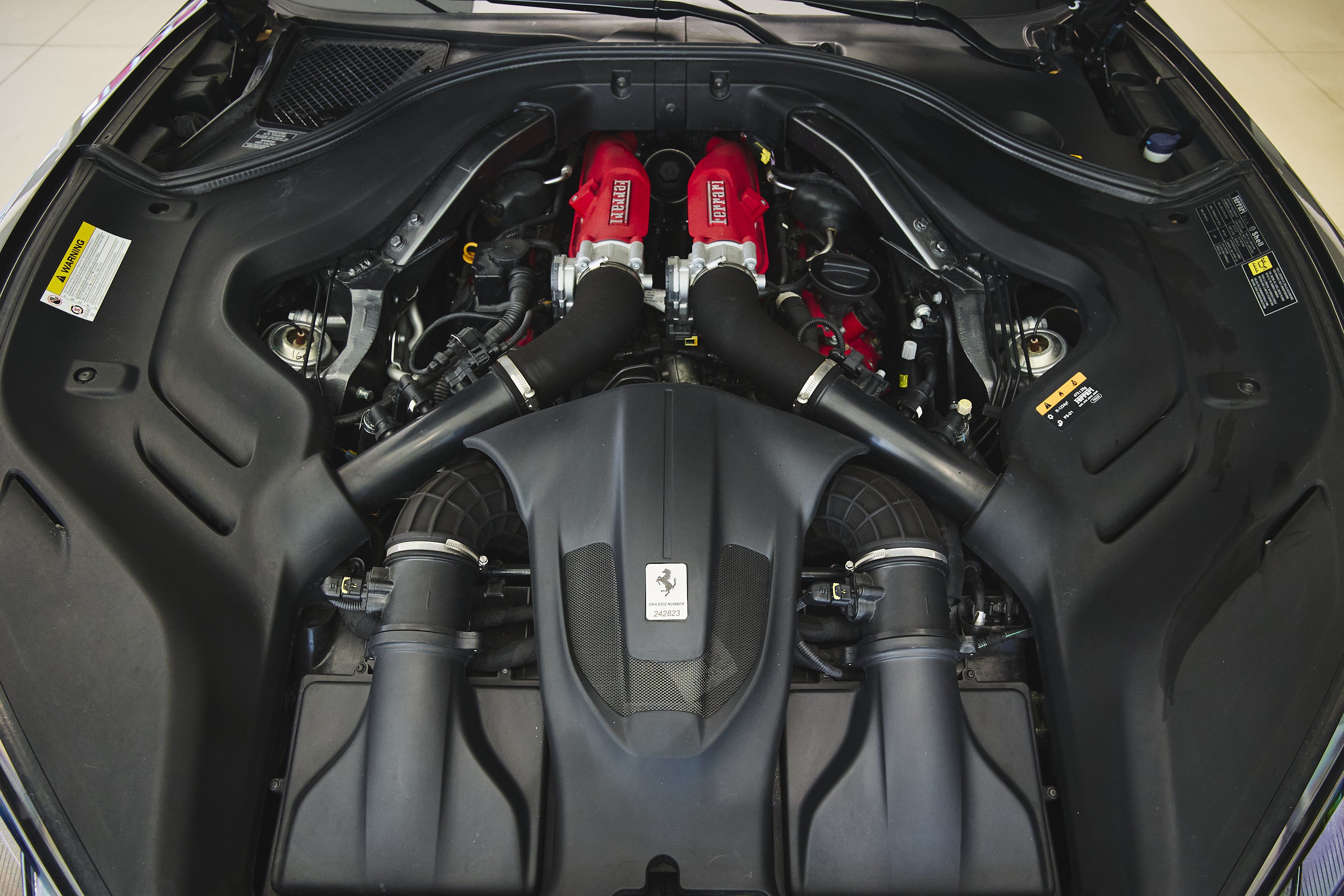 Used 2019 Ferrari Portofino RWD image 13