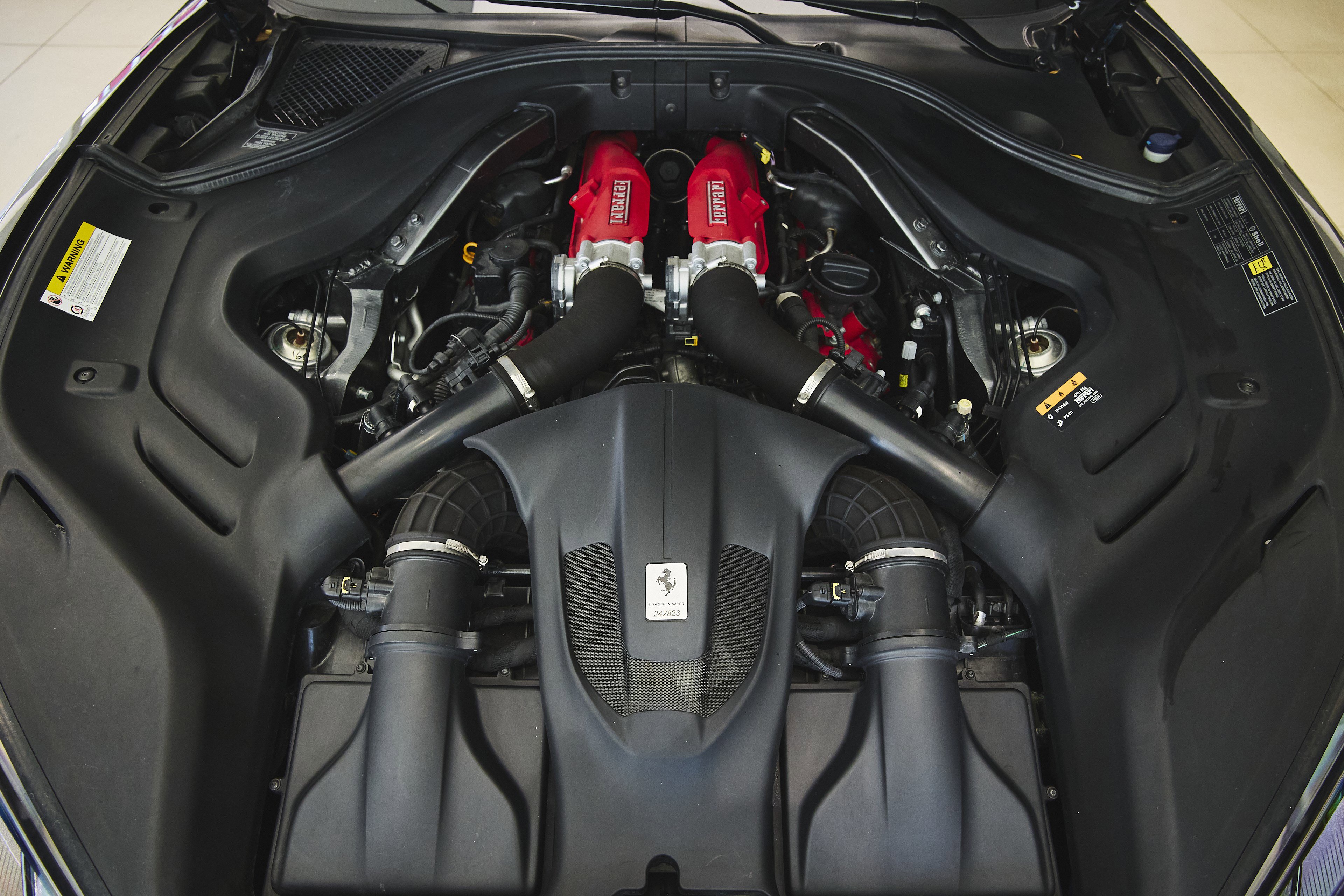 Used 2019 Ferrari Portofino RWD image 13