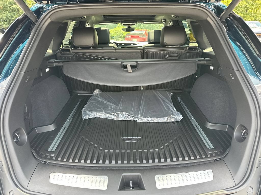 New 2026 Cadillac XT5 Premium Luxury w/ Driver Assist Package FWD image 18
