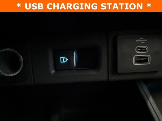 New 2025 Ford Maverick Lariat w/ Black Appearance Package image 9