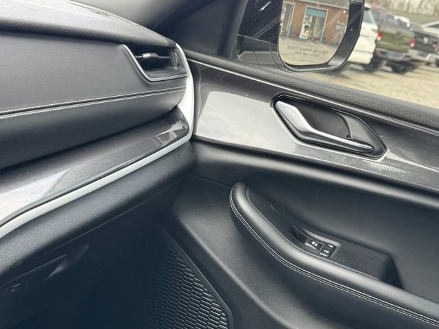 Used 2023 Jeep Grand Cherokee Altitude image 42