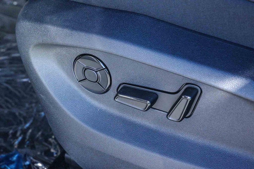 New 2026 Volkswagen Tiguan SE R-Line image 17