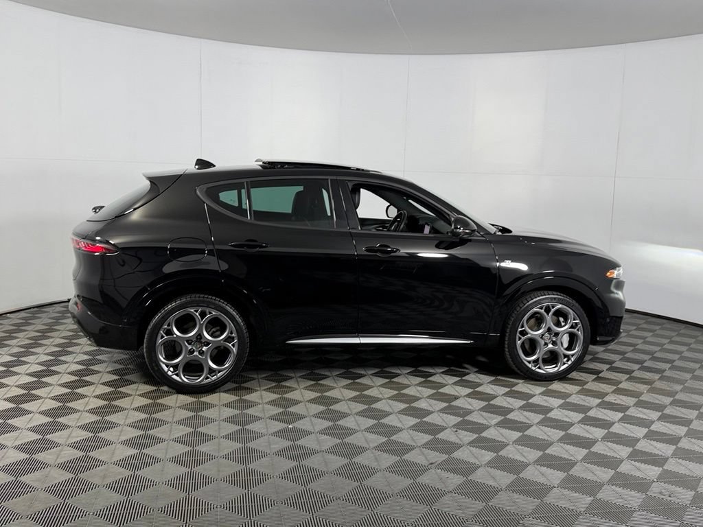 Used 2024 Alfa Romeo Tonale Ti AWD/4WD image 7