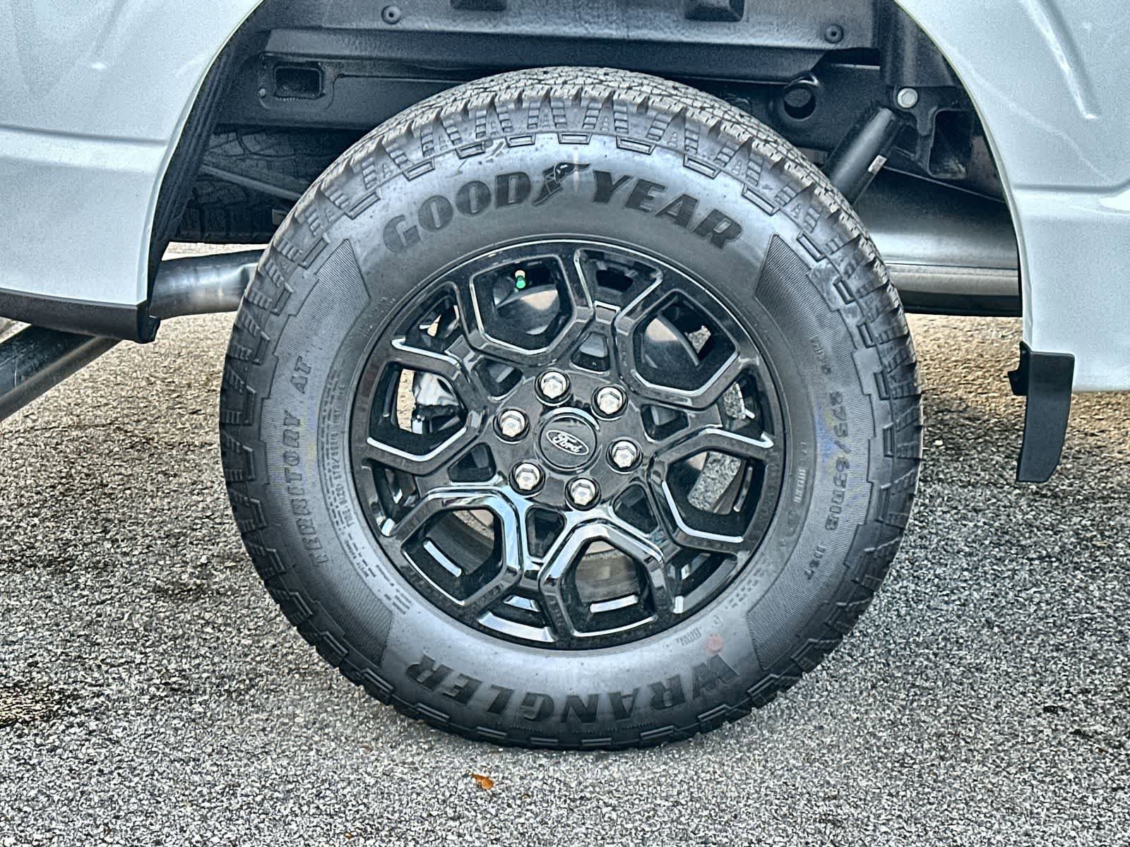Used 2025 Ford F150 STX image 14