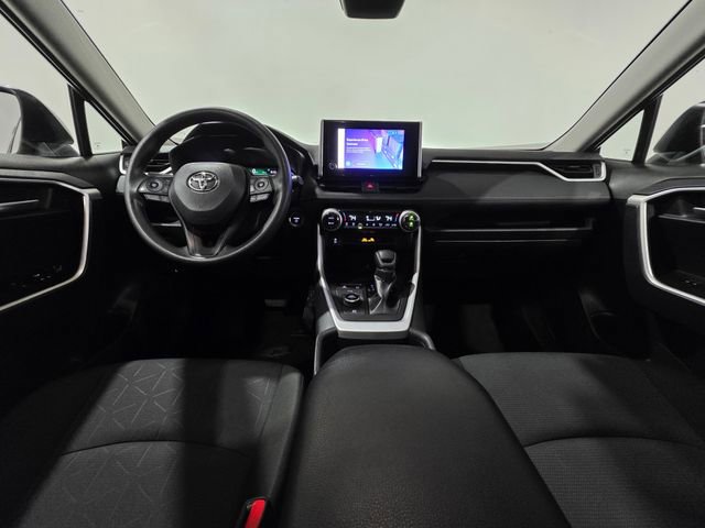 Used 2025 Toyota RAV4 XLE AWD/4WD image 14