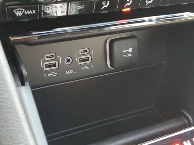 Used 2025 Jeep Grand Cherokee Laredo X image 30