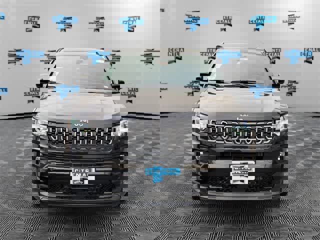 Certified 2024 Jeep Compass Latitude w/ Convenience Group image 8