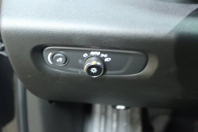 Used 2023 Chevrolet Traverse Premier image 15