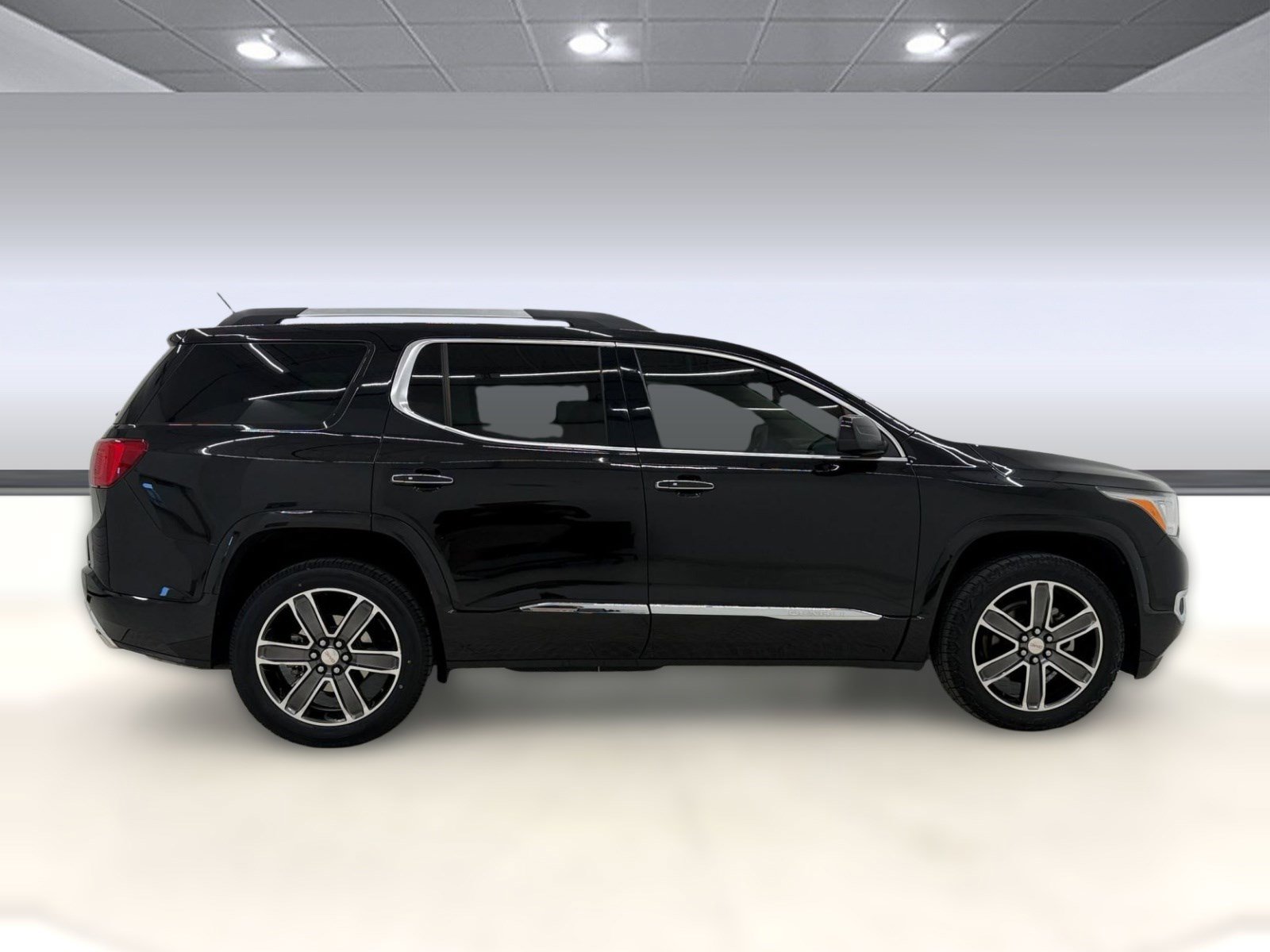 Used 2018 GMC Acadia Denali w/ Technology Package image 8
