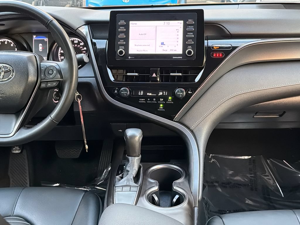 Used 2024 Toyota Camry SE FWD image 16