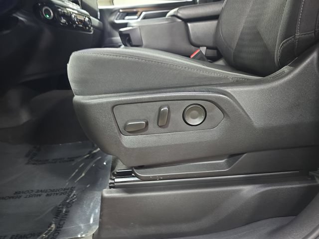Used 2025 Chevrolet Silverado 1500 LT AWD/4WD image 32