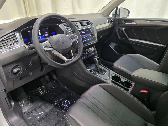 Certified 2022 Volkswagen Tiguan SE image 24