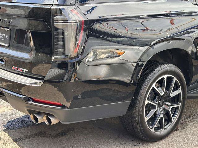 Used 2025 Chevrolet Suburban RST w/ Comfort Package AWD/4WD image 9