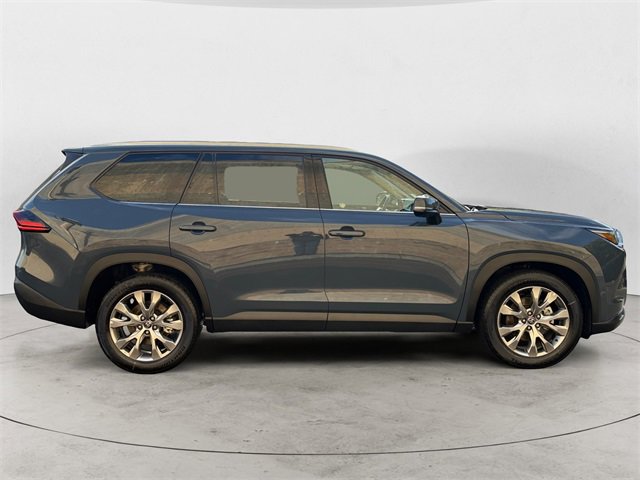 Used 2025 Toyota Grand Highlander AWD image 6