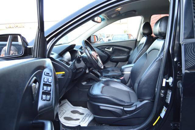 Used 2012 Hyundai Tucson GLS AWD/4WD image 12