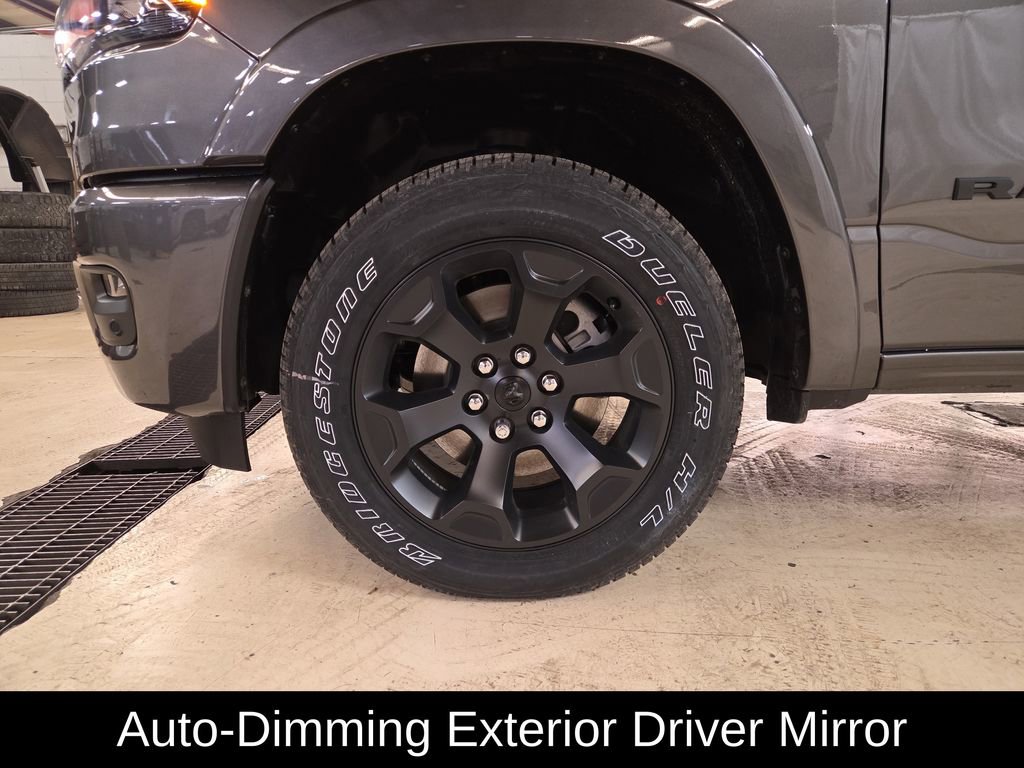 New 2026 RAM 1500 4x4 Crew Cab image 25
