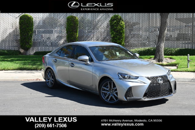 Used 2017 Lexus IS 200t F Sport w/ F Sport Package RWD image 1