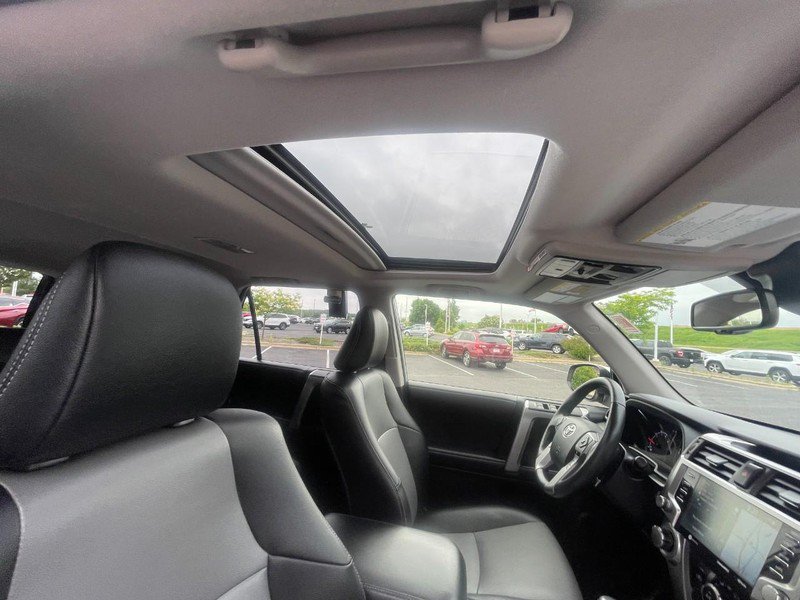 Used 2023 Toyota 4Runner SR5 Premium w/ Moonroof Package AWD/4WD image 10