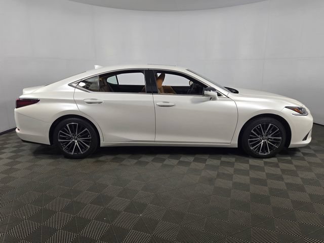 Used 2025 Lexus ES 350 w/ Premium Package FWD image 11