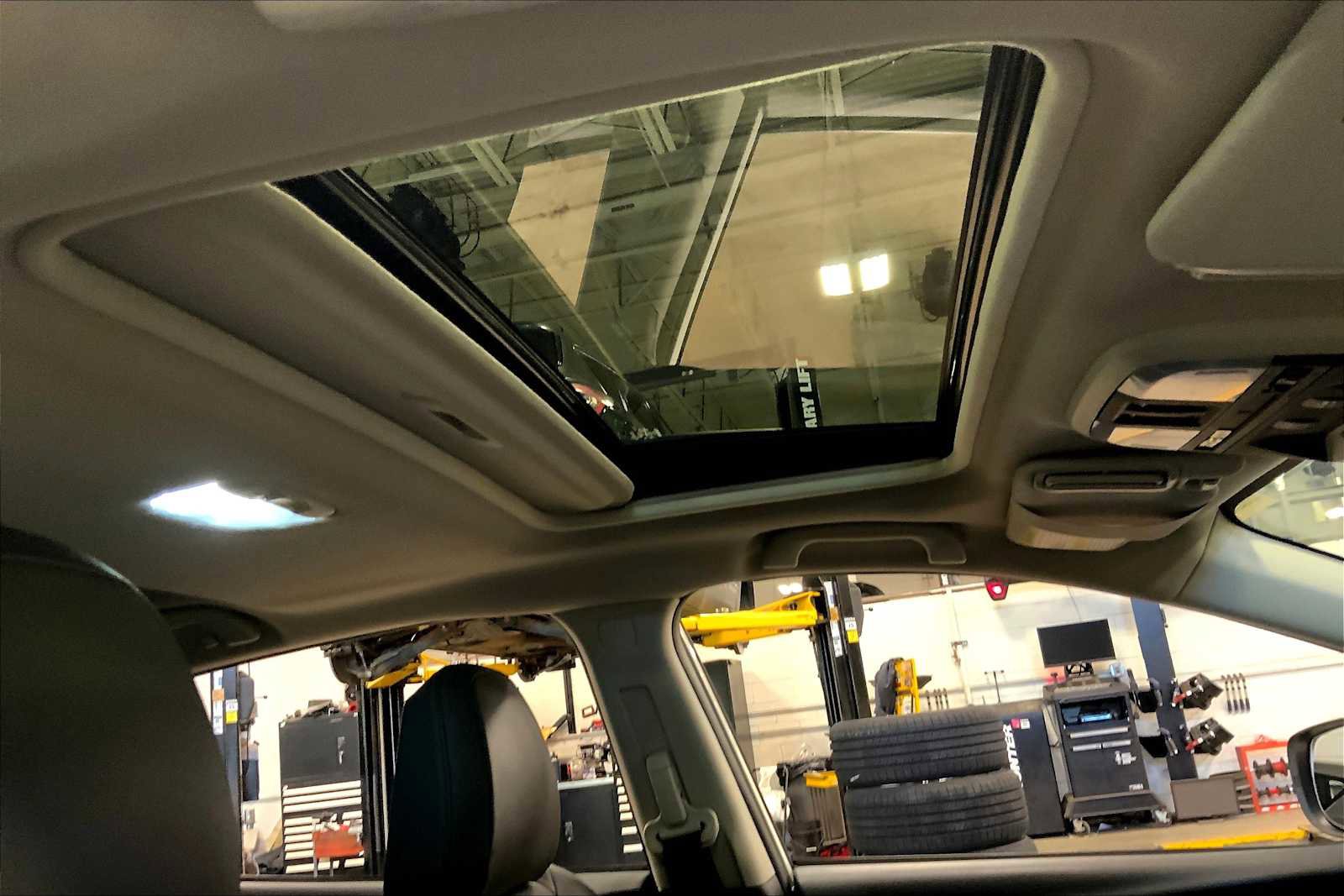 Used 2021 Subaru Crosstrek 2.5i Sport w/ Moonroof Package image 14