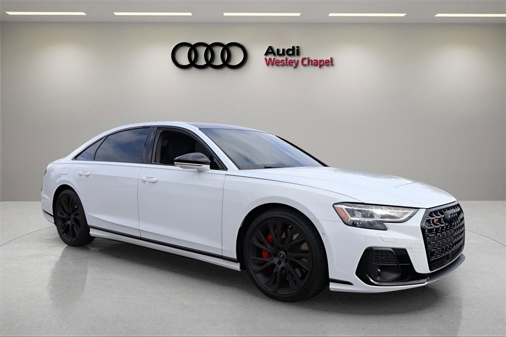 Used 2025 Audi S8 w/ Executive Package image 7