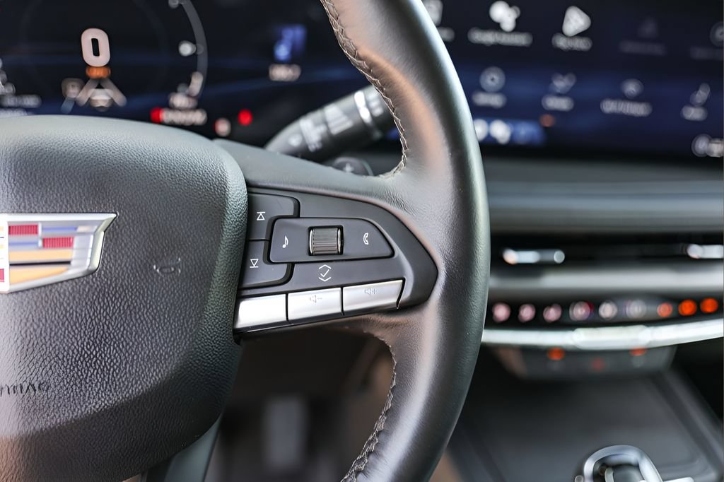 Certified 2025 Cadillac XT4 Premium Luxury FWD image 13