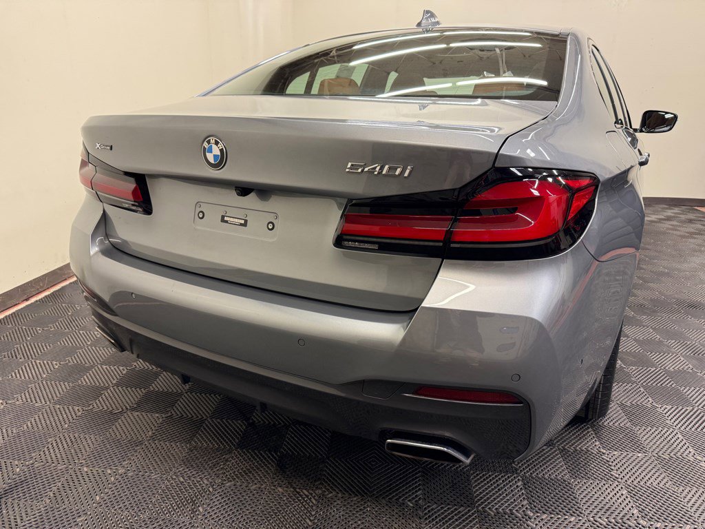 Used 2023 BMW 540i xDrive w/ M Sport Package image 17