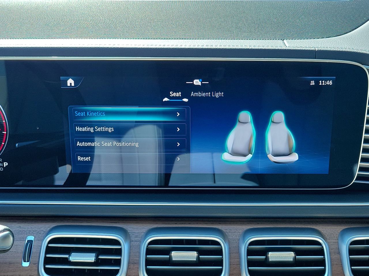 New 2026 Mercedes-Benz GLE 450 4MATIC Coupe image 17