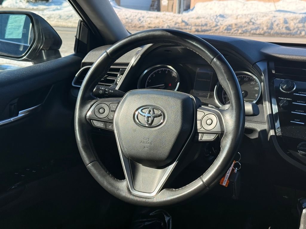 Used 2020 Toyota Camry SE image 19