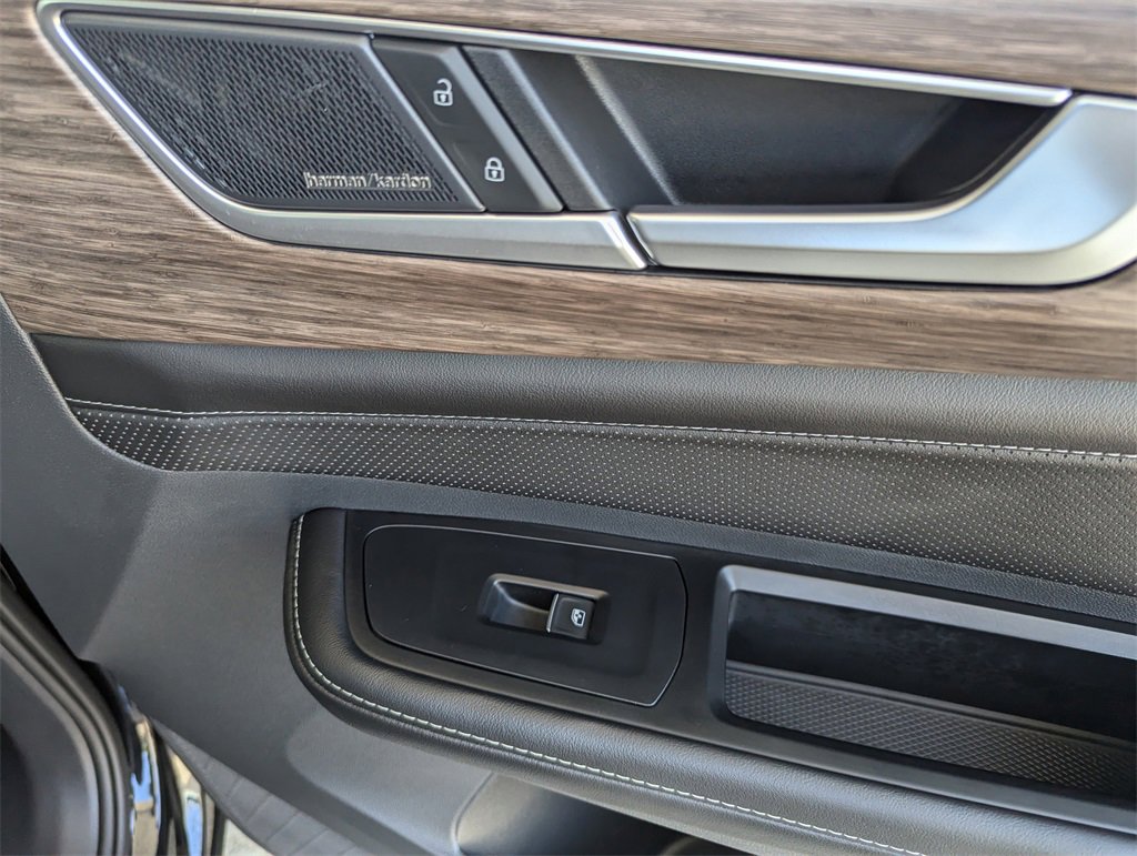 New 2025 Volkswagen Atlas SEL Premium R-Line image 40