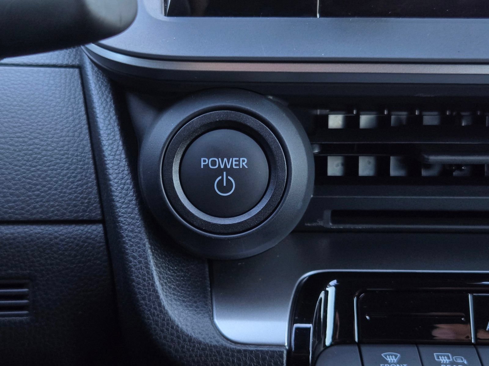 Certified 2026 Toyota Prius LE FWD image 18