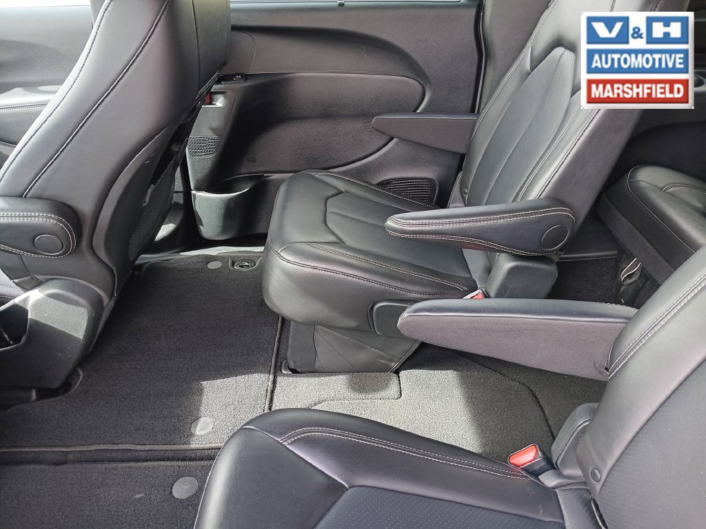 Used 2025 Chrysler Pacifica Select FWD image 20