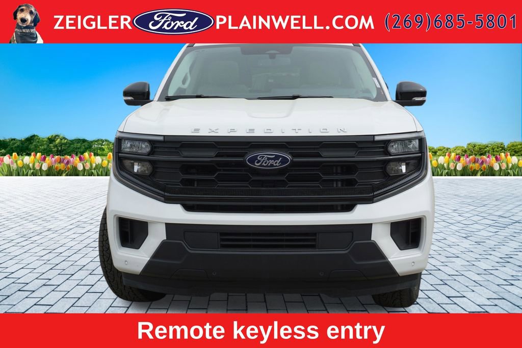 Used 2025 Ford Expedition Max Active AWD/4WD image 8