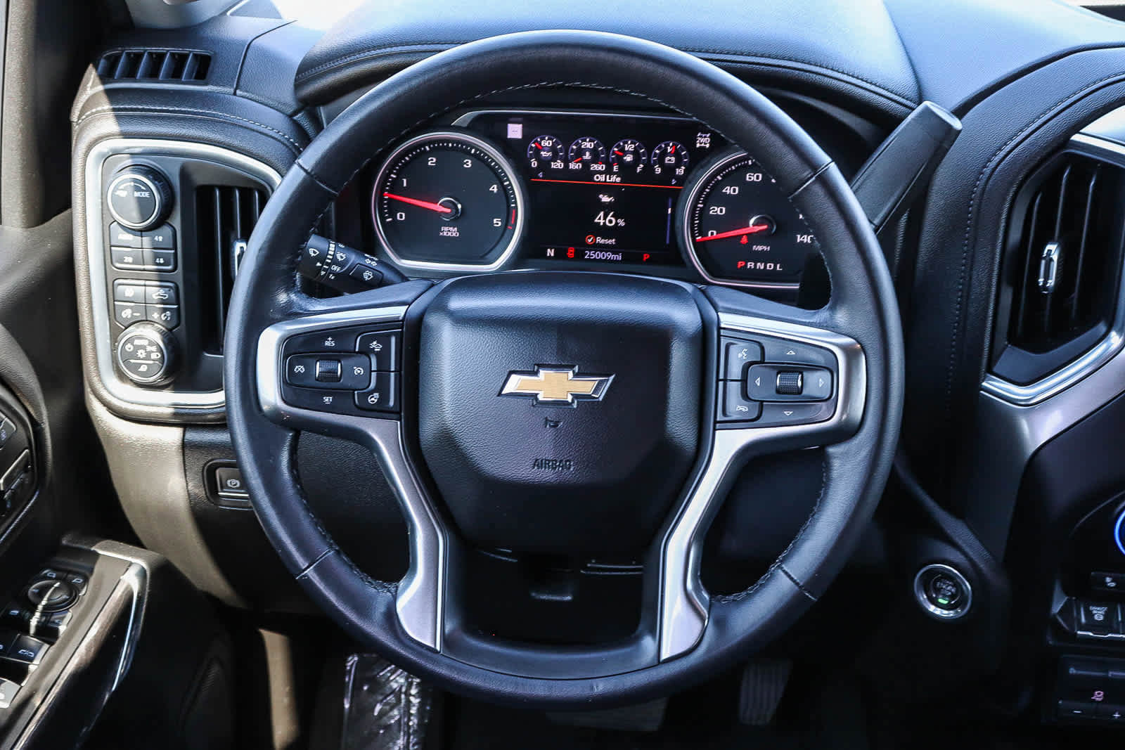 Used 2021 Chevrolet Silverado 2500 LTZ w/ LTZ Premium Package image 18