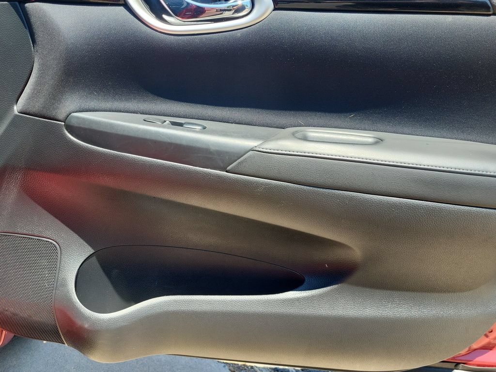 Used 2017 Nissan Sentra SV FWD image 19