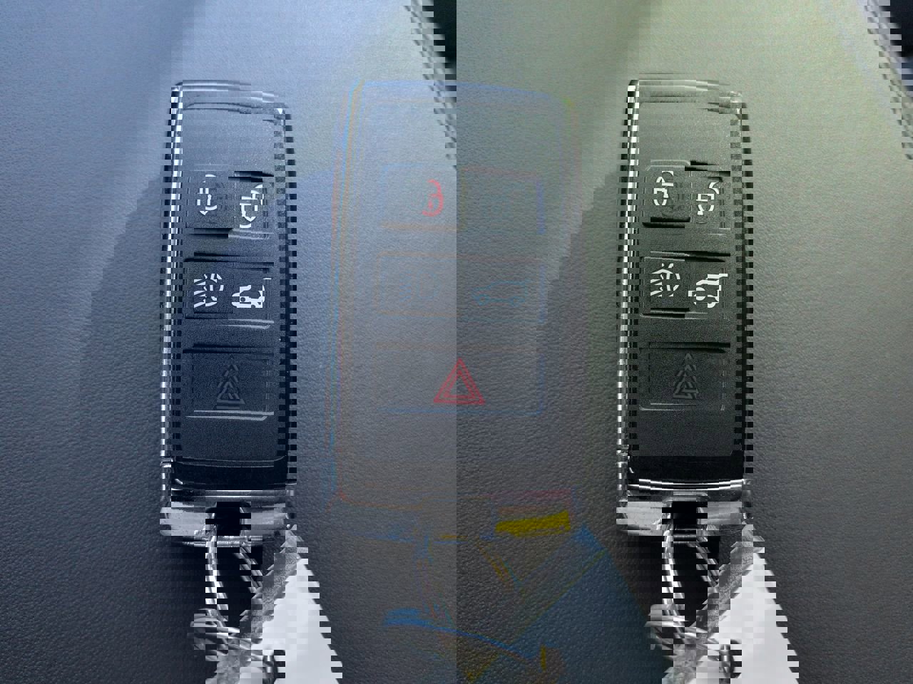 Used 2025 Land Rover Defender 110 S image 28