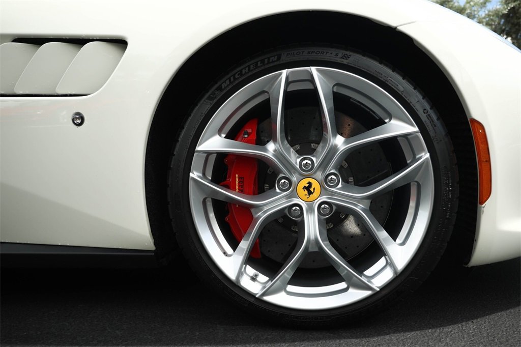 Certified 2018 Ferrari GTC4Lusso T image 13