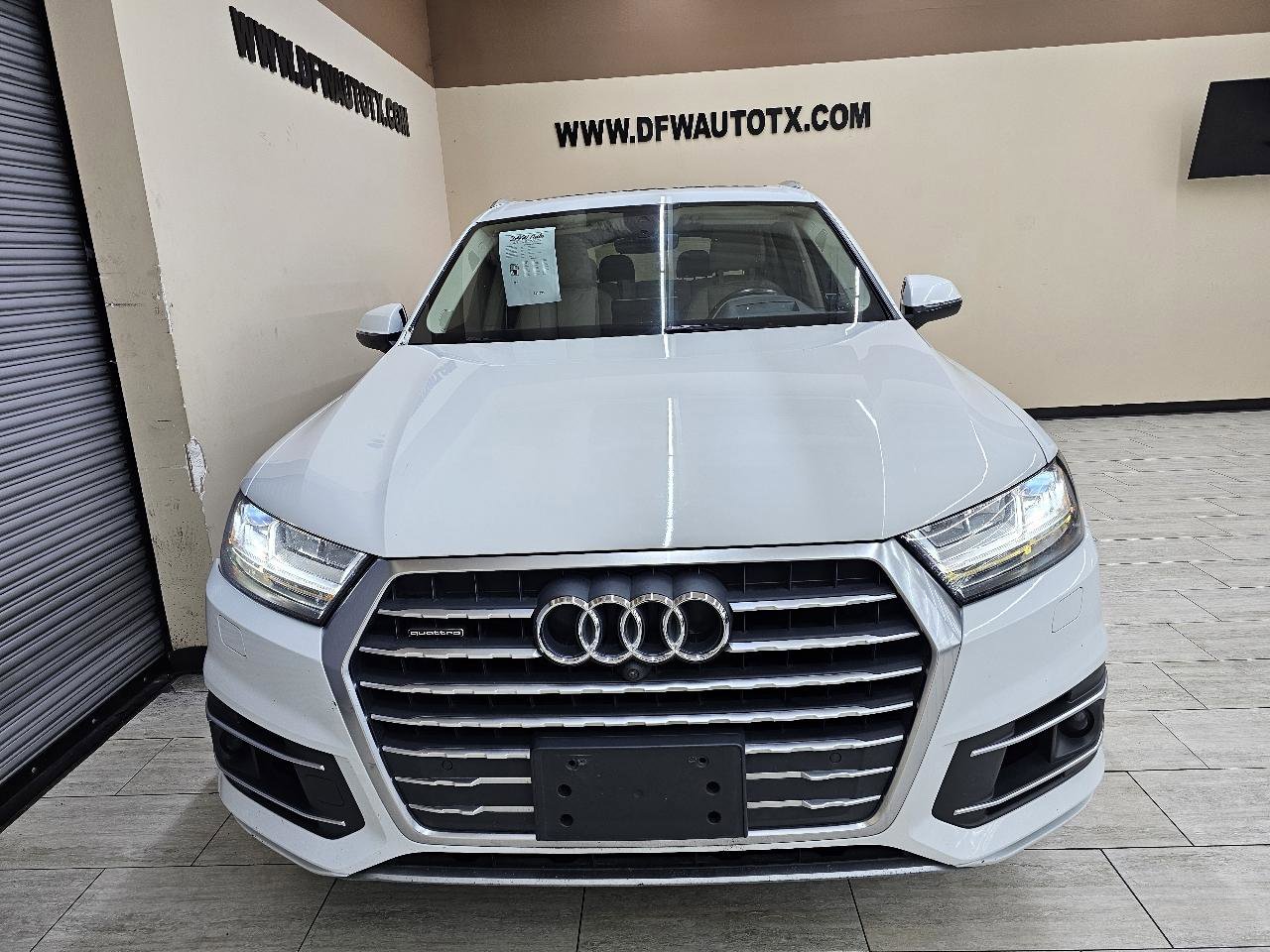 Used 2017 Audi Q7 3.0T Prestige w/ Prestige Package image 3
