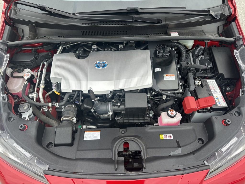Used 2022 Toyota Prius XLE image 32