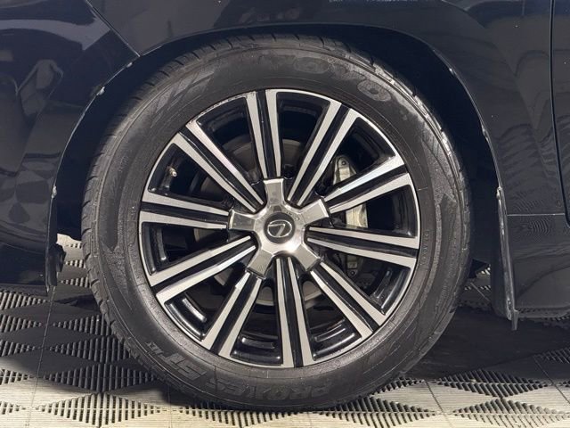 Used 2021 Lexus LX 570 4WD w/ 3rd Row & Luxury Pkg image 13