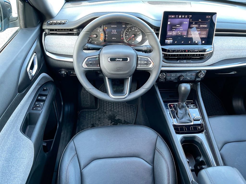 Used 2024 Jeep Compass Latitude AWD/4WD image 20