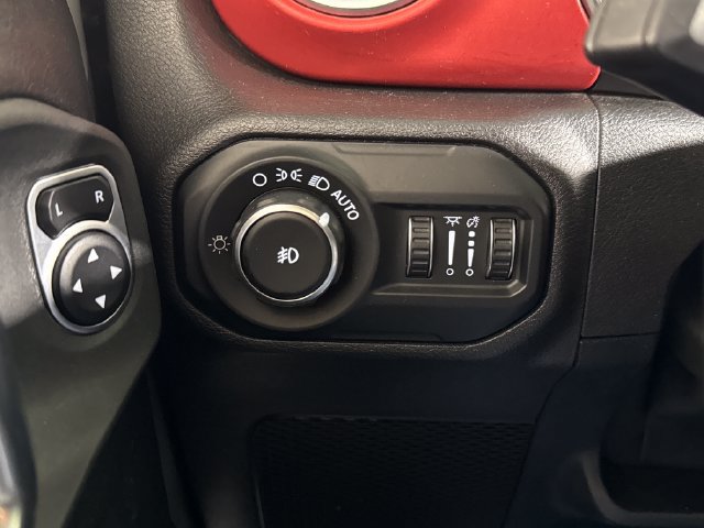 Used 2020 Jeep Wrangler Unlimited Rubicon AWD/4WD image 36