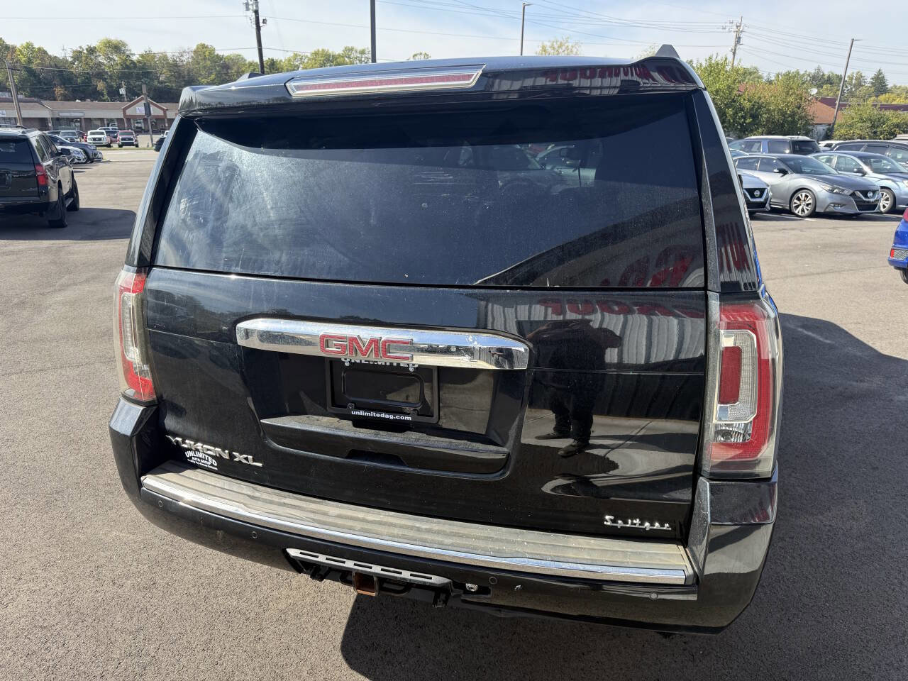 Used 2016 GMC Yukon XL Denali w/ Open Road Package image 10