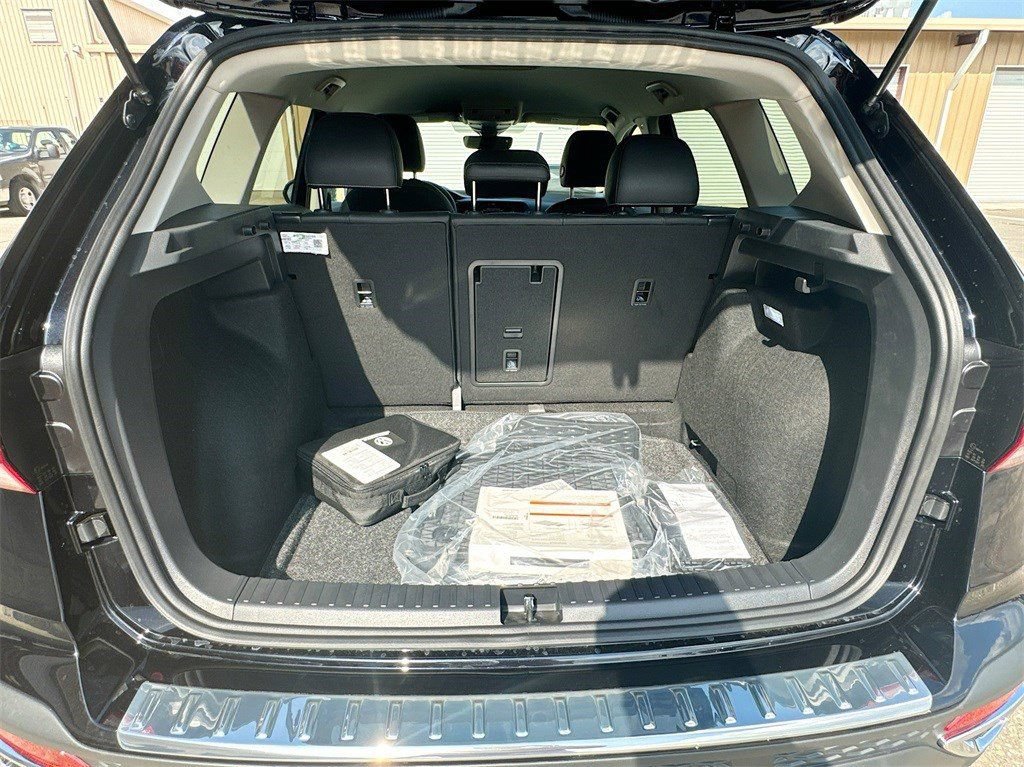 Used 2024 Volkswagen Taos SE FWD image 29