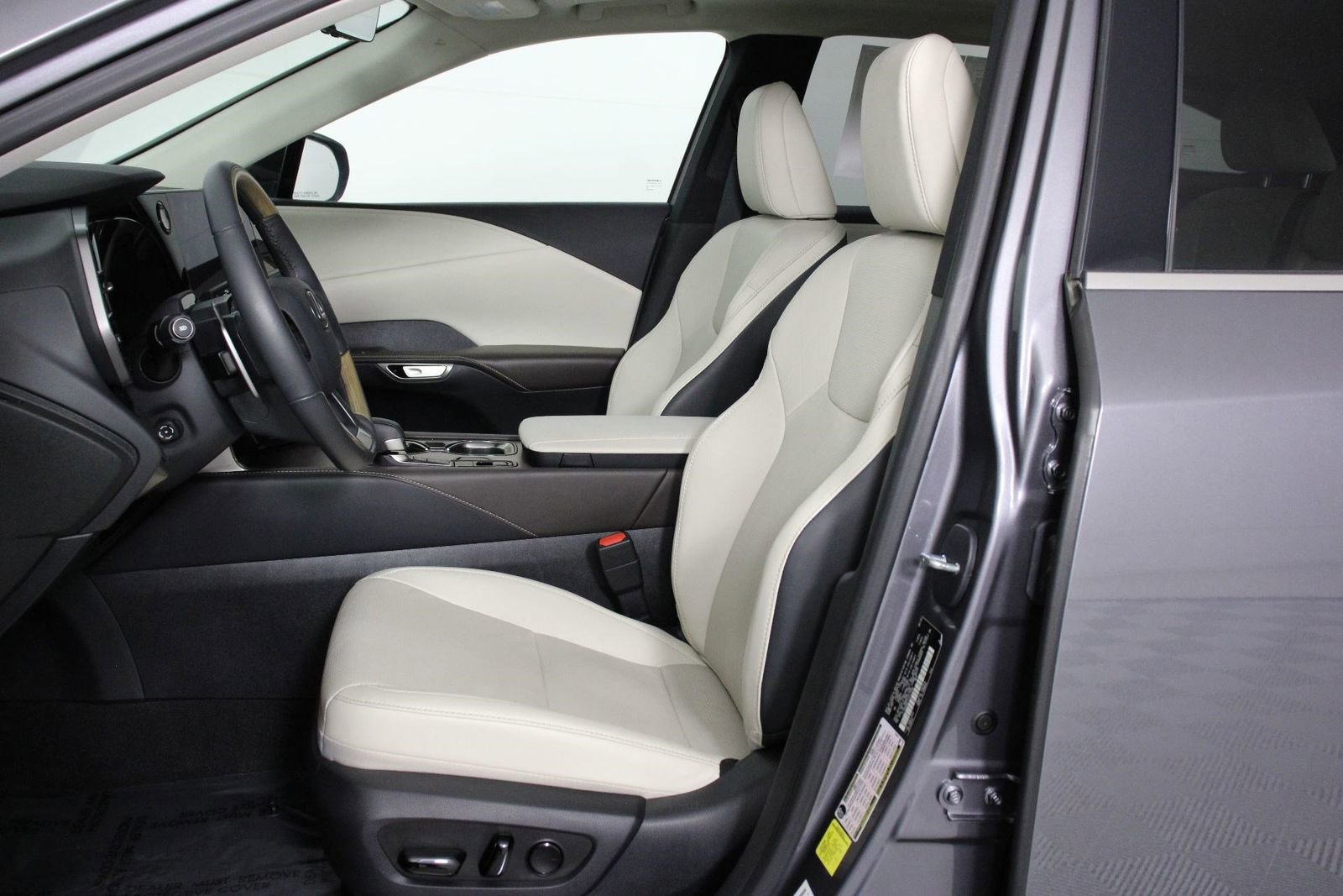 Used 2023 Lexus RX 350 Premium Plus w/ Accessory Package image 5