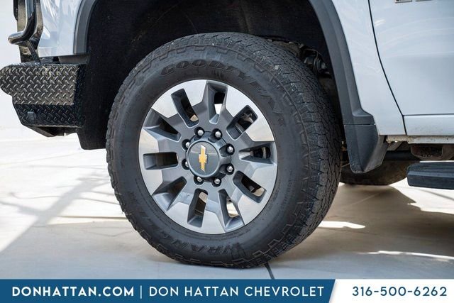 Used 2024 Chevrolet Silverado 2500 Custom w/ Custom Value Package image 38