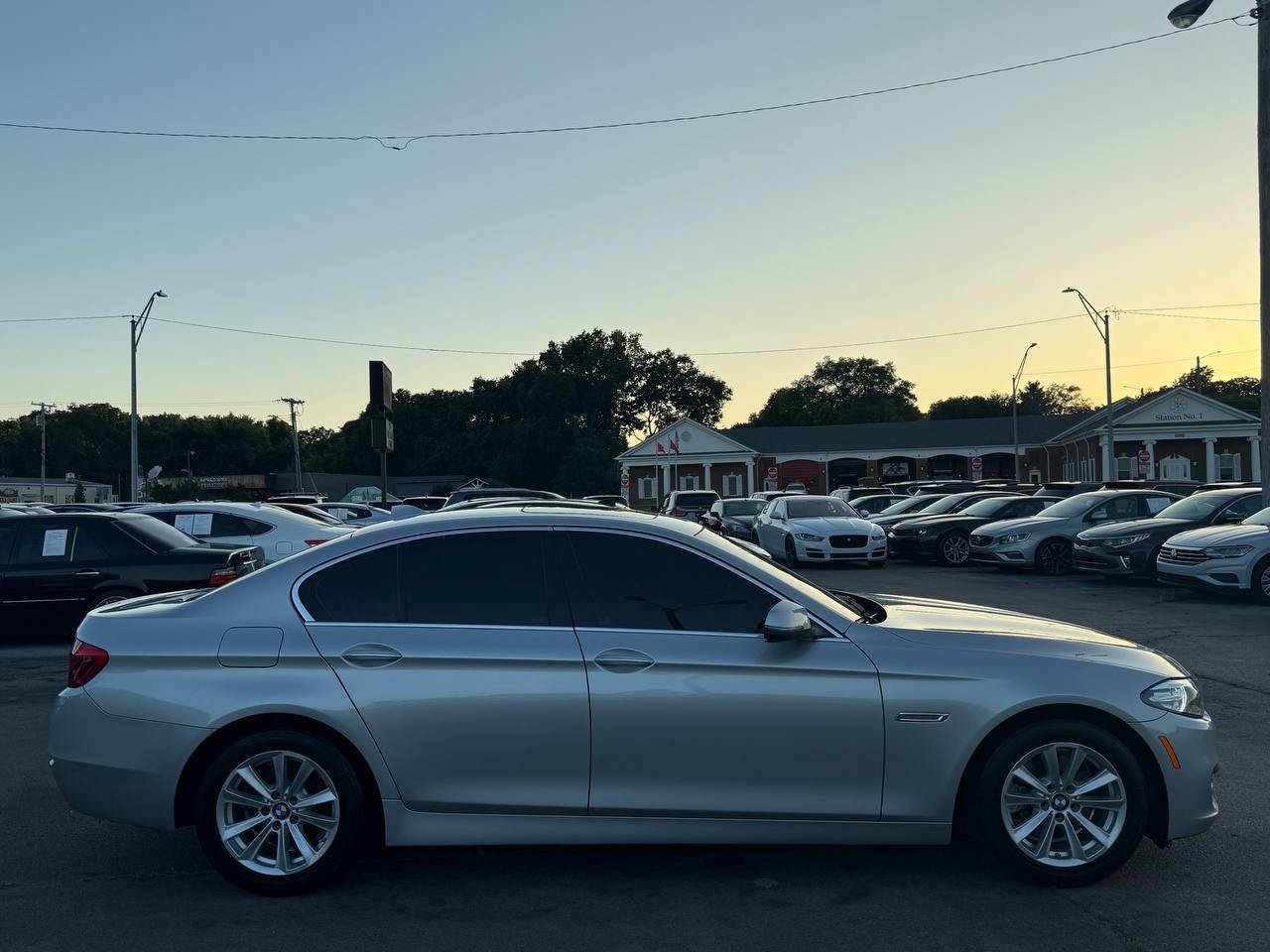 Used 2014 BMW 528i Sedan RWD image 11