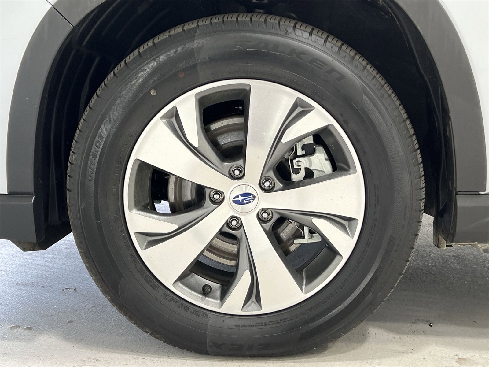 Used 2024 Subaru Ascent Premium w/ Convenience Package image 10