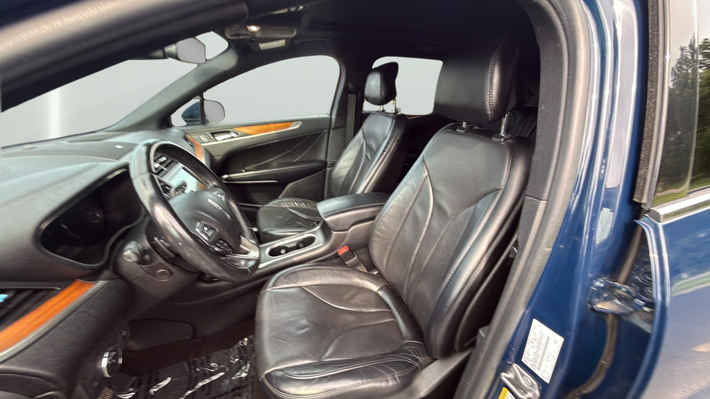 Used 2019 Lincoln MKC Reserve w/ MKC Climate Package AWD/4WD image 23